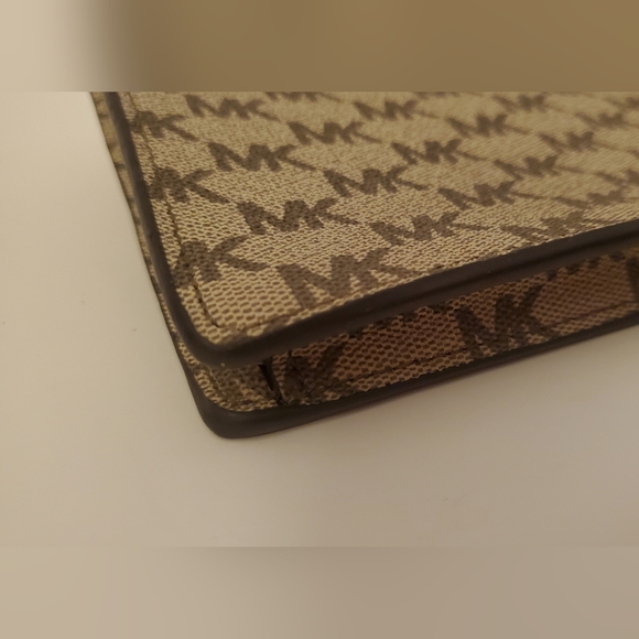 MICHAEL KORS Monogram Belt Bag/Fanny Pack - Picture 7 of 9